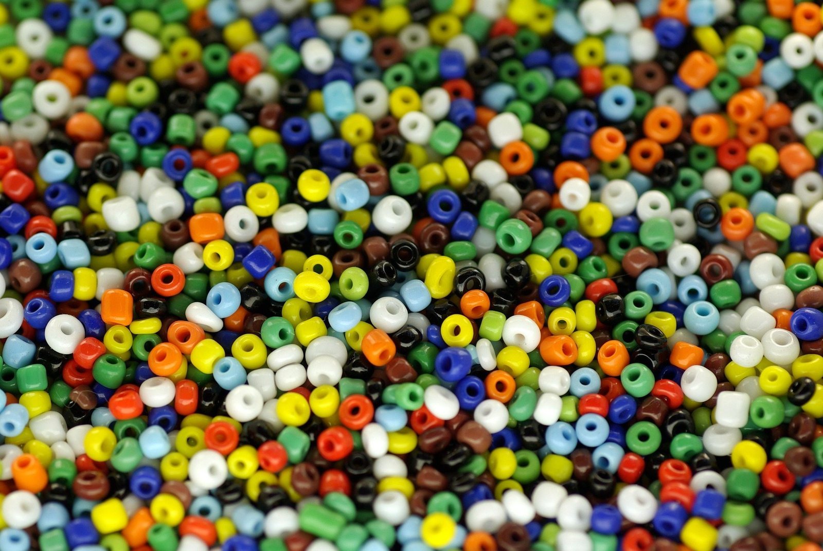 beads-209341_1920