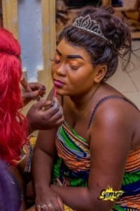Lady-reveals-what-a-makeup-artist-did-to-her-sister-photos